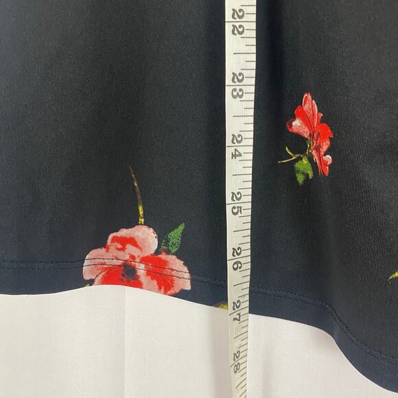 Maurices Black Floral Sleeveless Top with Lace and Keyhole Detail, Size 2 - Picture 6 of 6